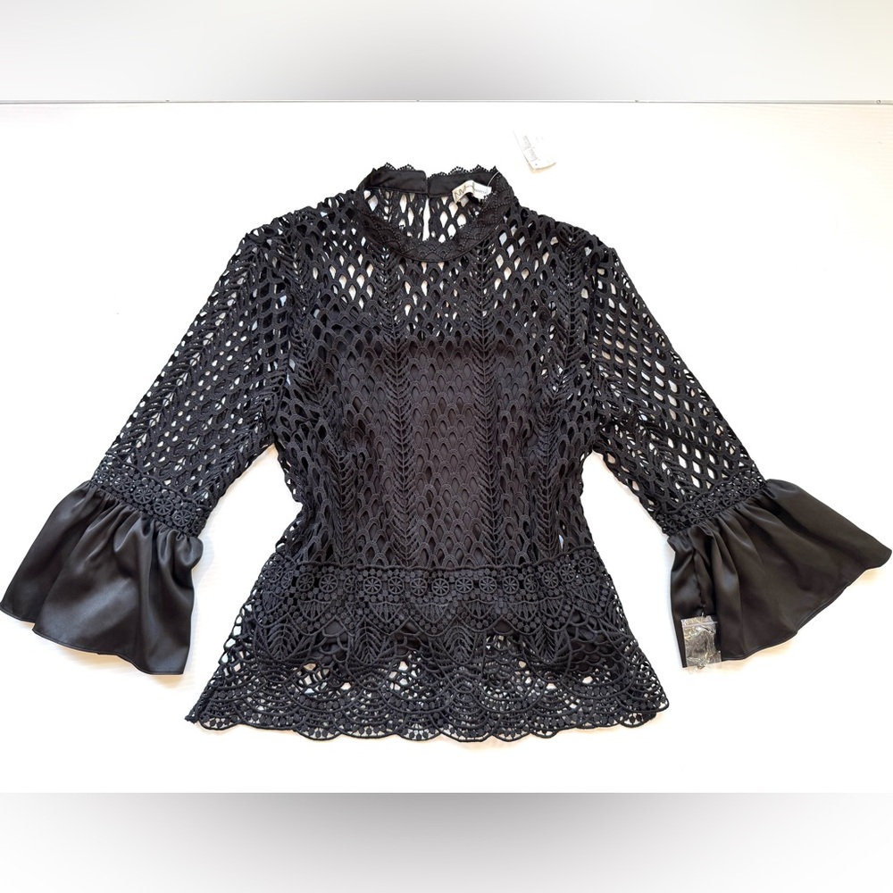 Neiman Marcus Lace Crochet, Scalloped, Satin Bell 3/4 Sleeves Blouse